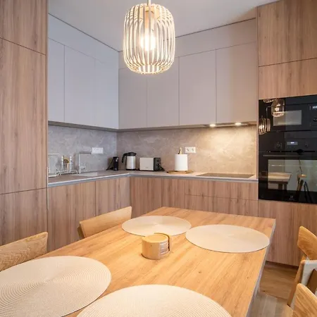 Elegant 2-bedroom 아파트