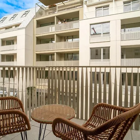 Elegant 2-bedroom Apartmán *