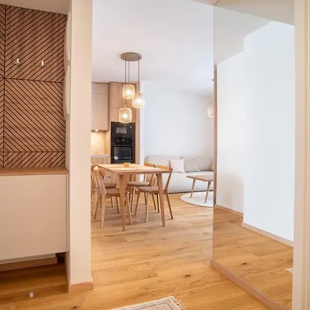 Elegant 2-bedroom *