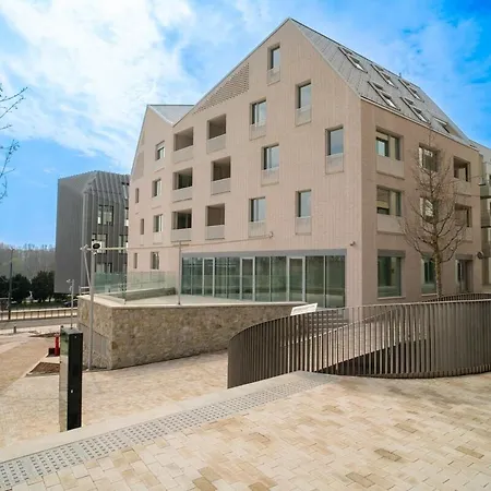 Elegant 2-bedroom Apartmán *